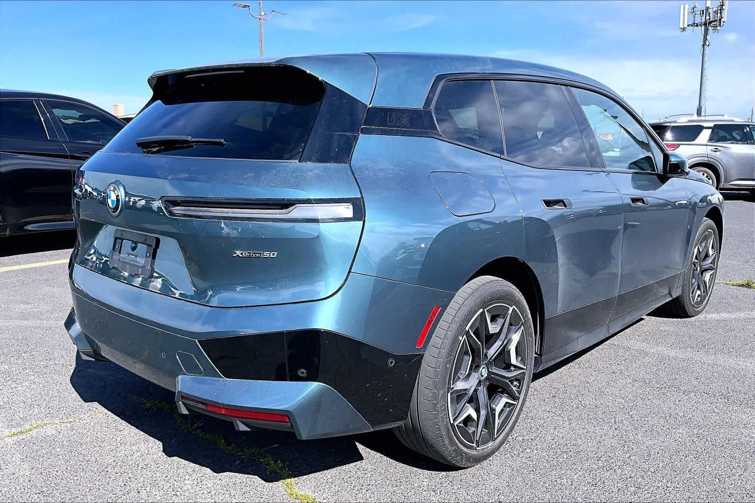 Thumbnail: 2025 BMW iX - 19