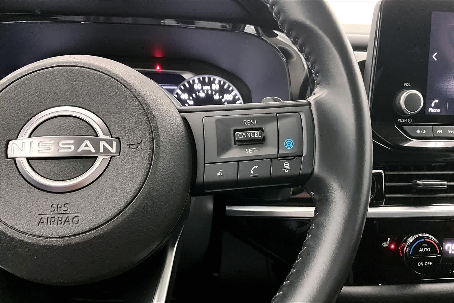 Thumbnail: 2025 Nissan Pathfinder - 25