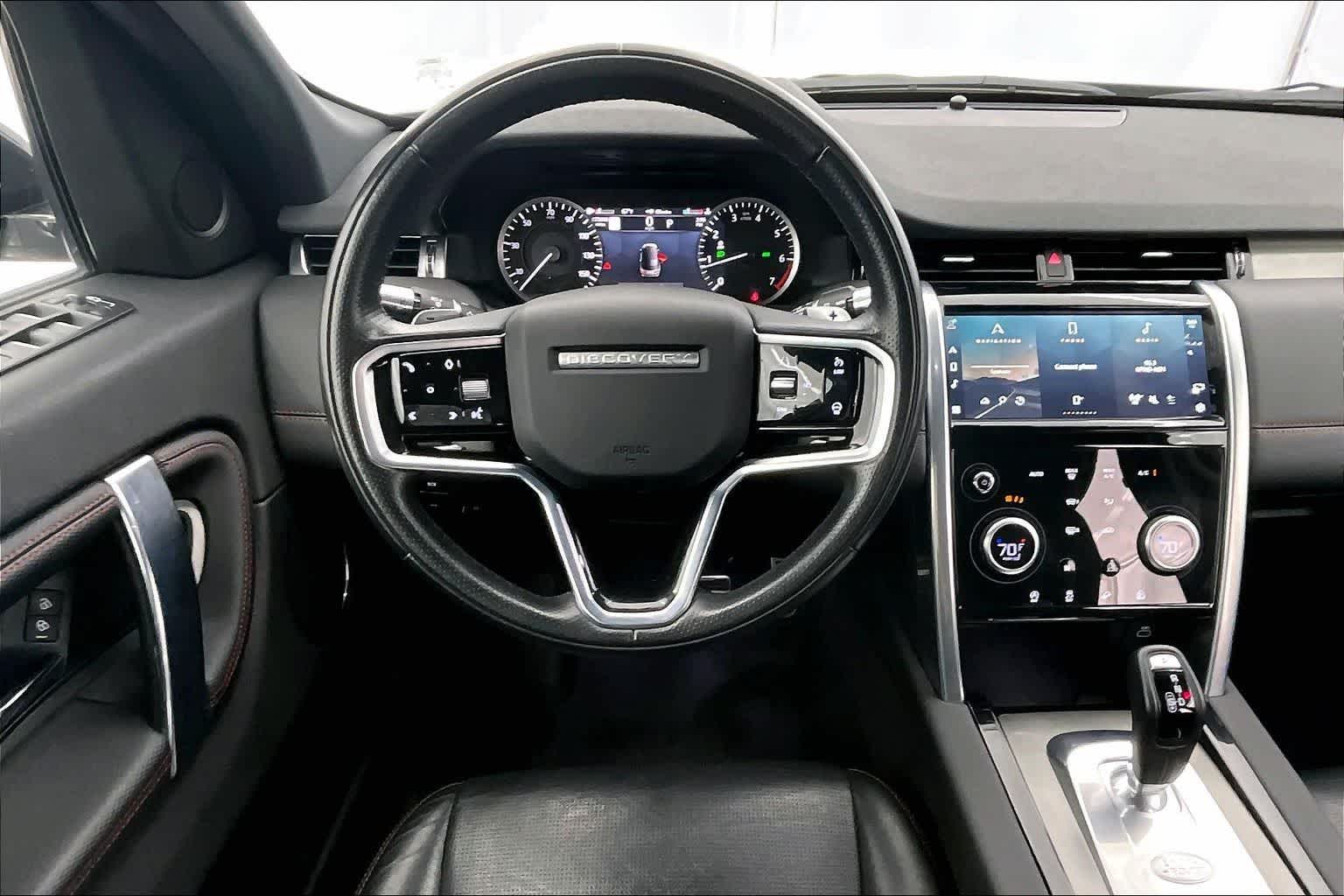 Thumbnail: 2022 Land Rover Discovery Sport - 14