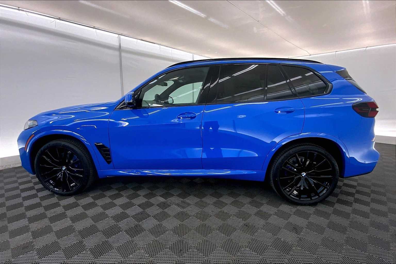 Thumbnail: 2026 BMW X5 - 3