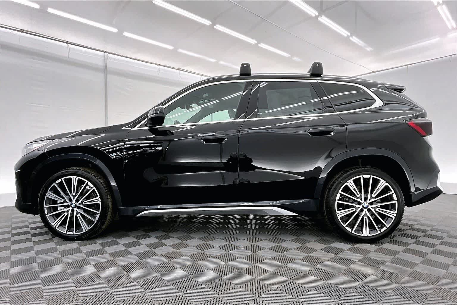 Thumbnail: 2026 BMW X1 - 3