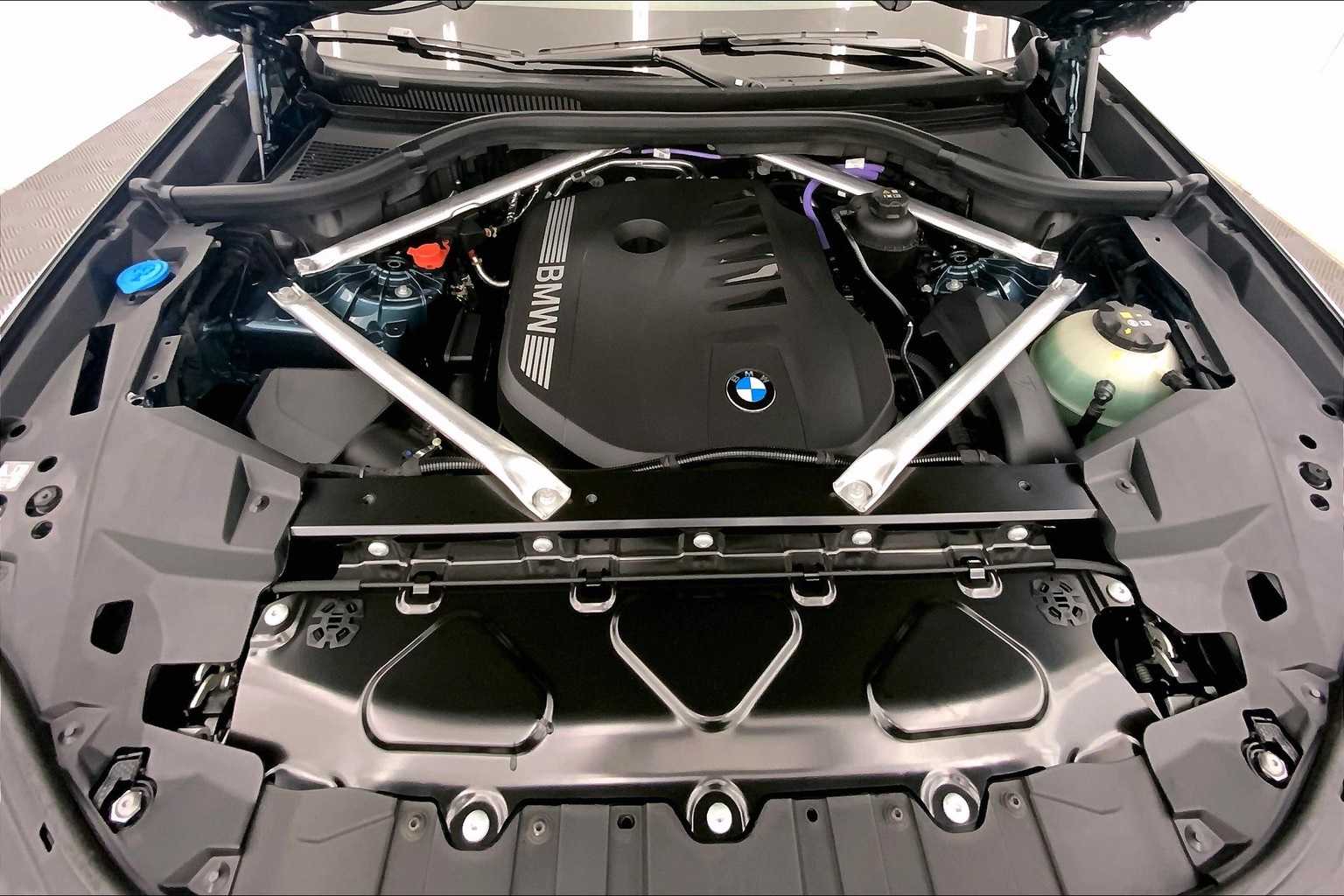 Thumbnail: 2026 BMW X5 - 9