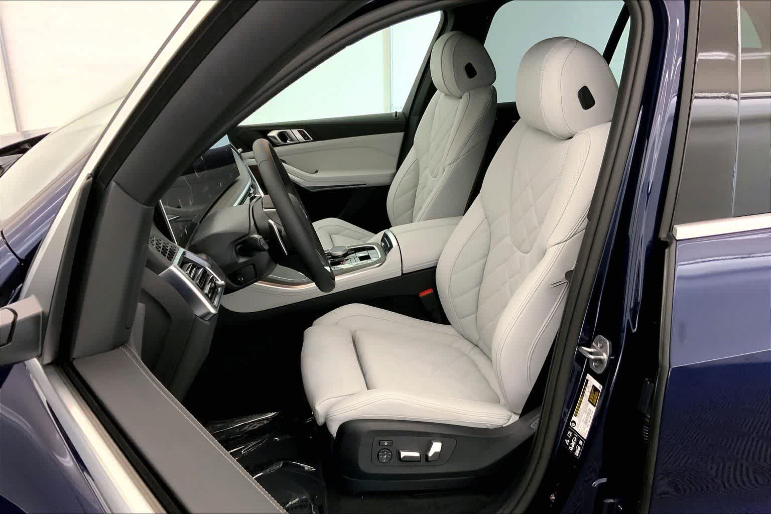 Thumbnail: 2026 BMW X5 - 11