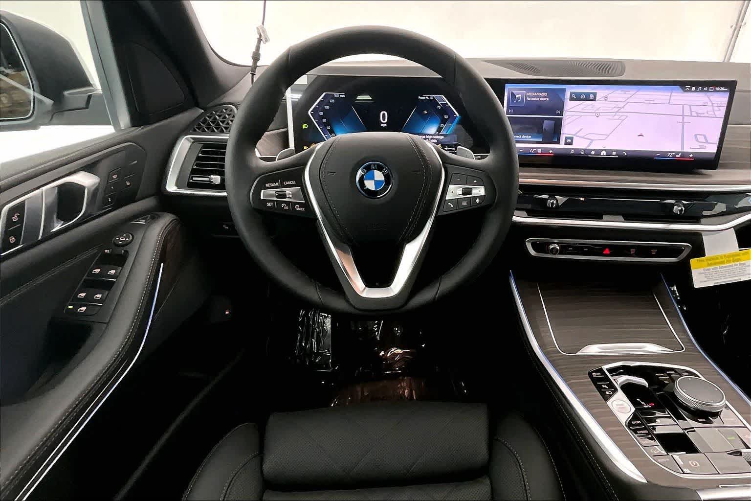 Thumbnail: 2026 BMW X5 - 15