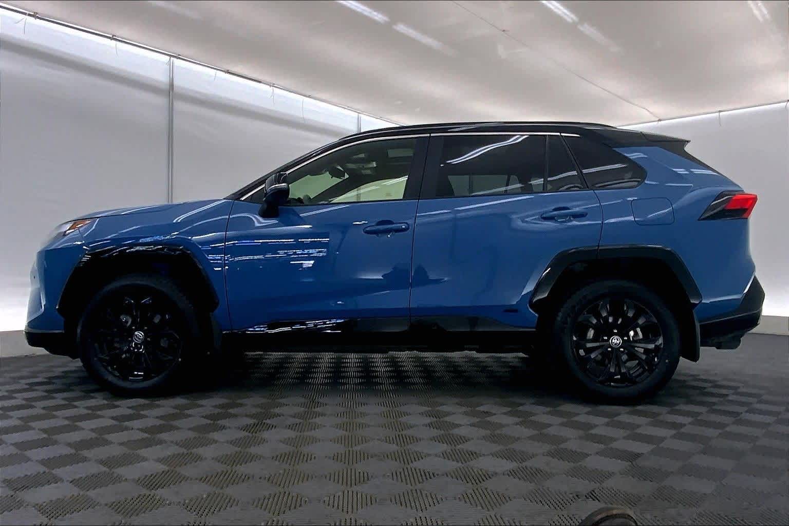 Thumbnail: 2024 Toyota RAV4 - 3