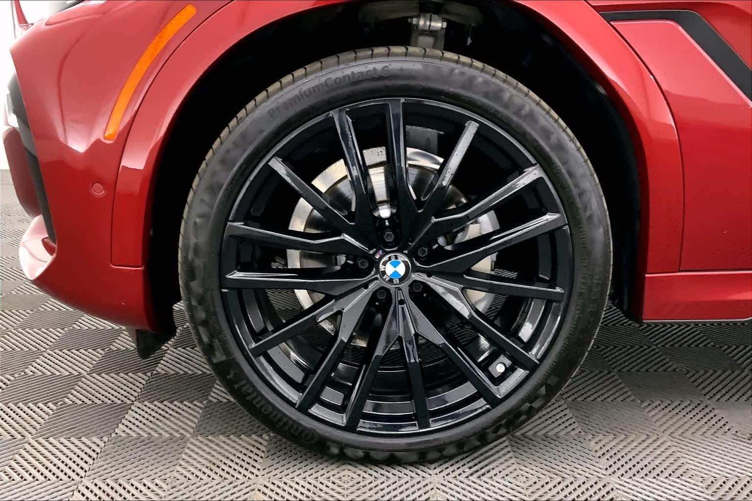 2022 BMW X6 xDrive40i 8