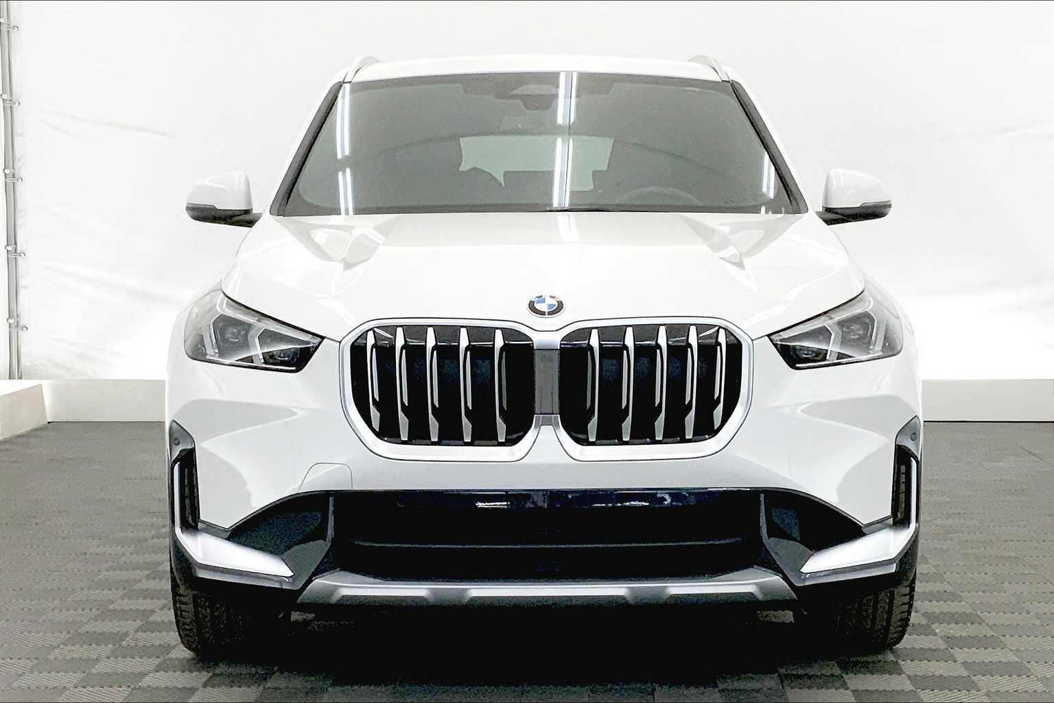 Thumbnail: 2025 BMW X1 - 6