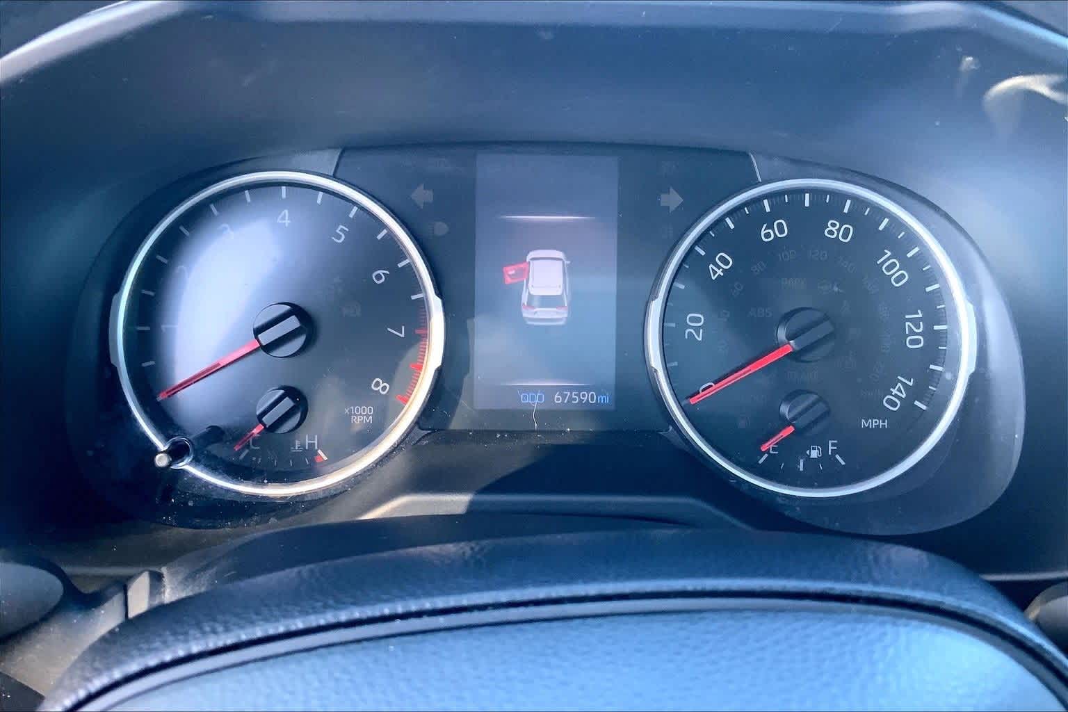 Thumbnail: 2021 Toyota RAV4 - 18