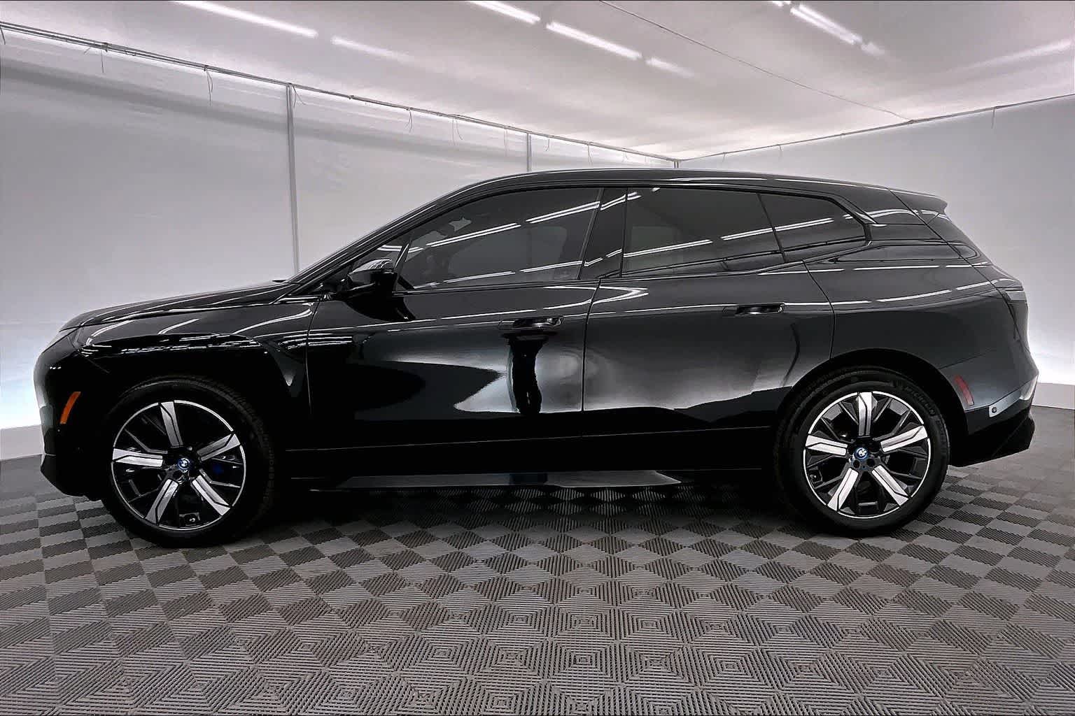 Thumbnail: 2025 BMW iX - 3