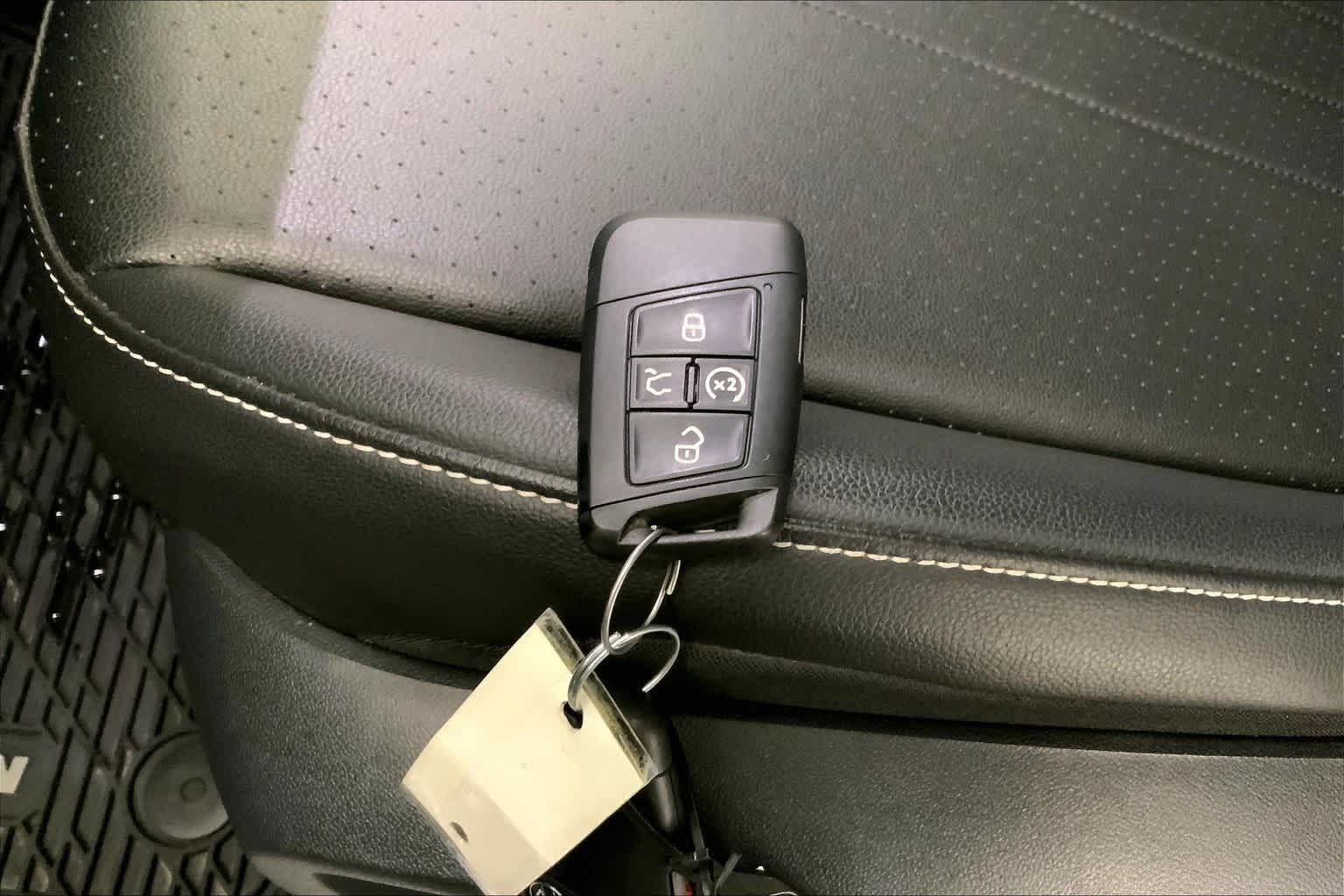 Thumbnail: 2024 Volkswagen Tiguan - 19