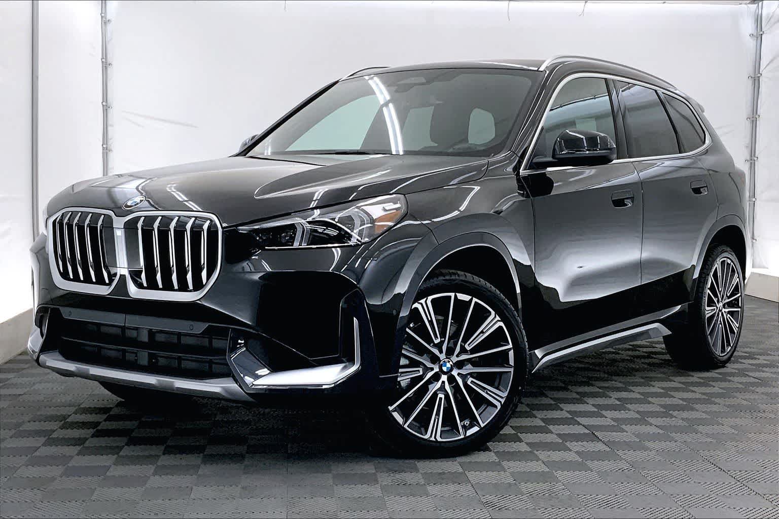 Thumbnail: 2026 BMW X1 - 1