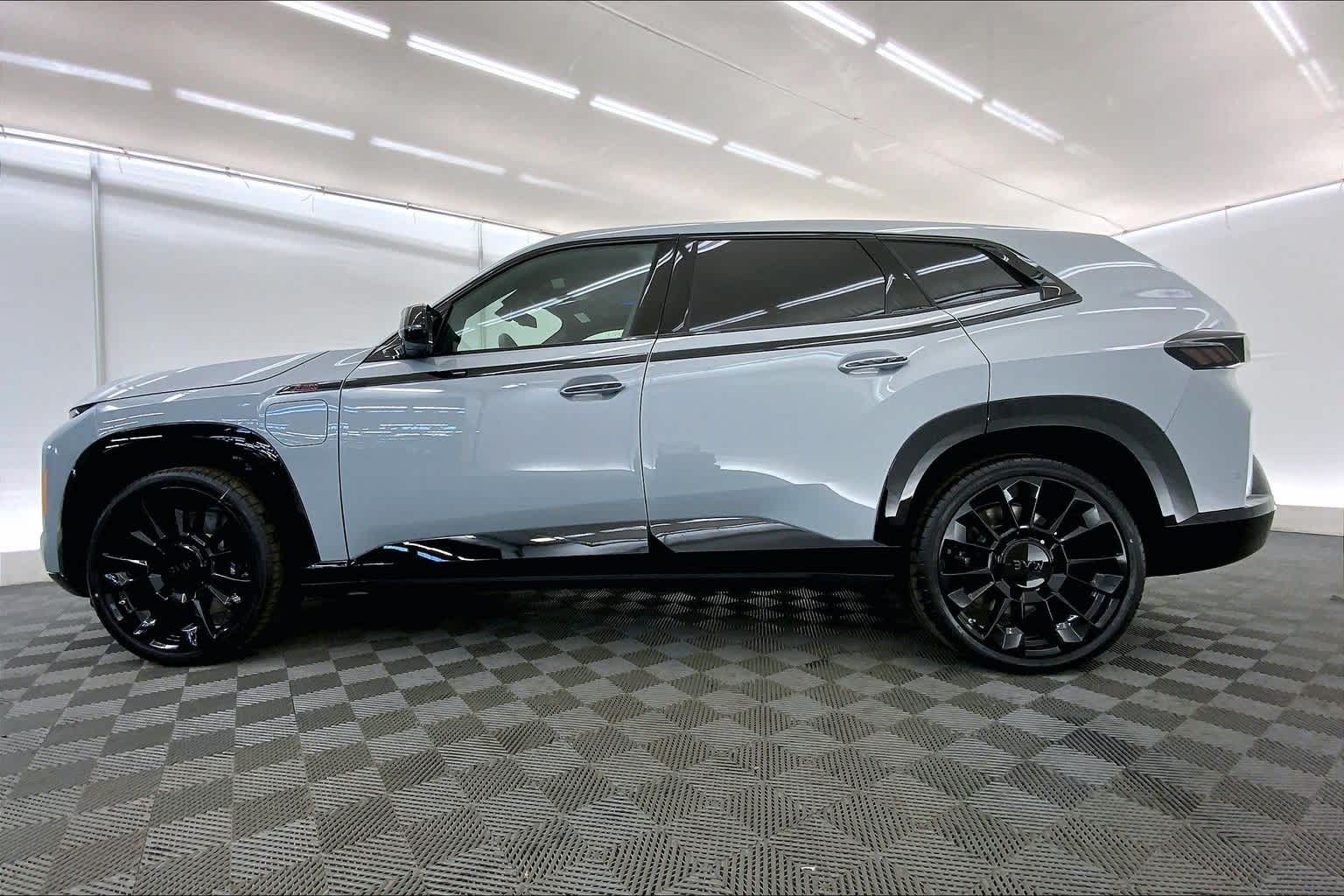 Thumbnail: 2026 BMW XM - 3