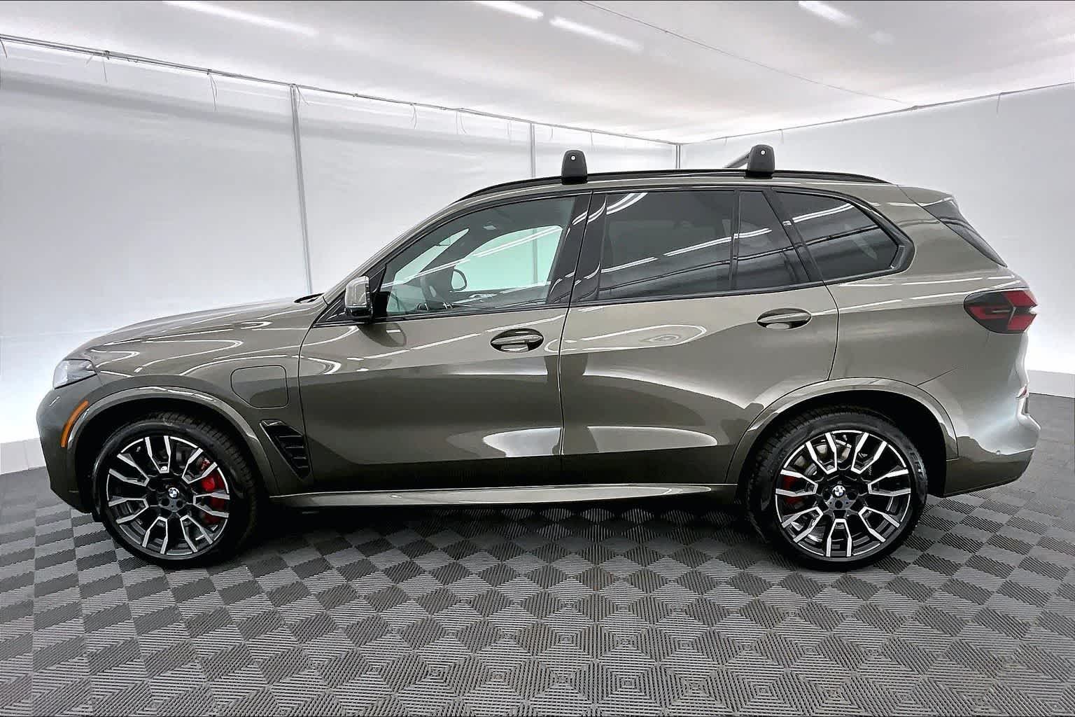 Thumbnail: 2026 BMW X5 - 3