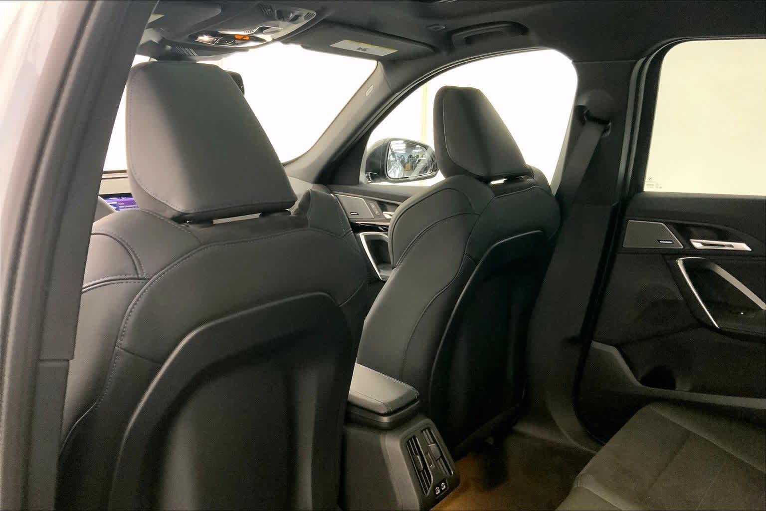 Thumbnail: 2026 BMW X1 - 12