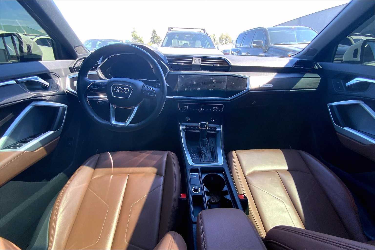Thumbnail: 2020 Audi Q3 - 10