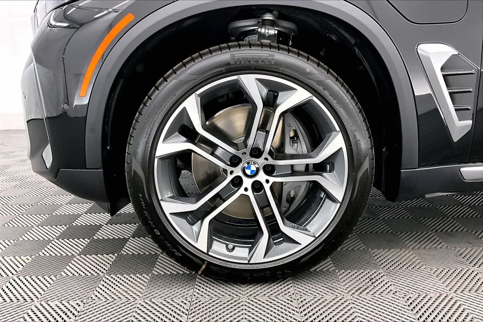 Thumbnail: 2026 BMW X5 - 8