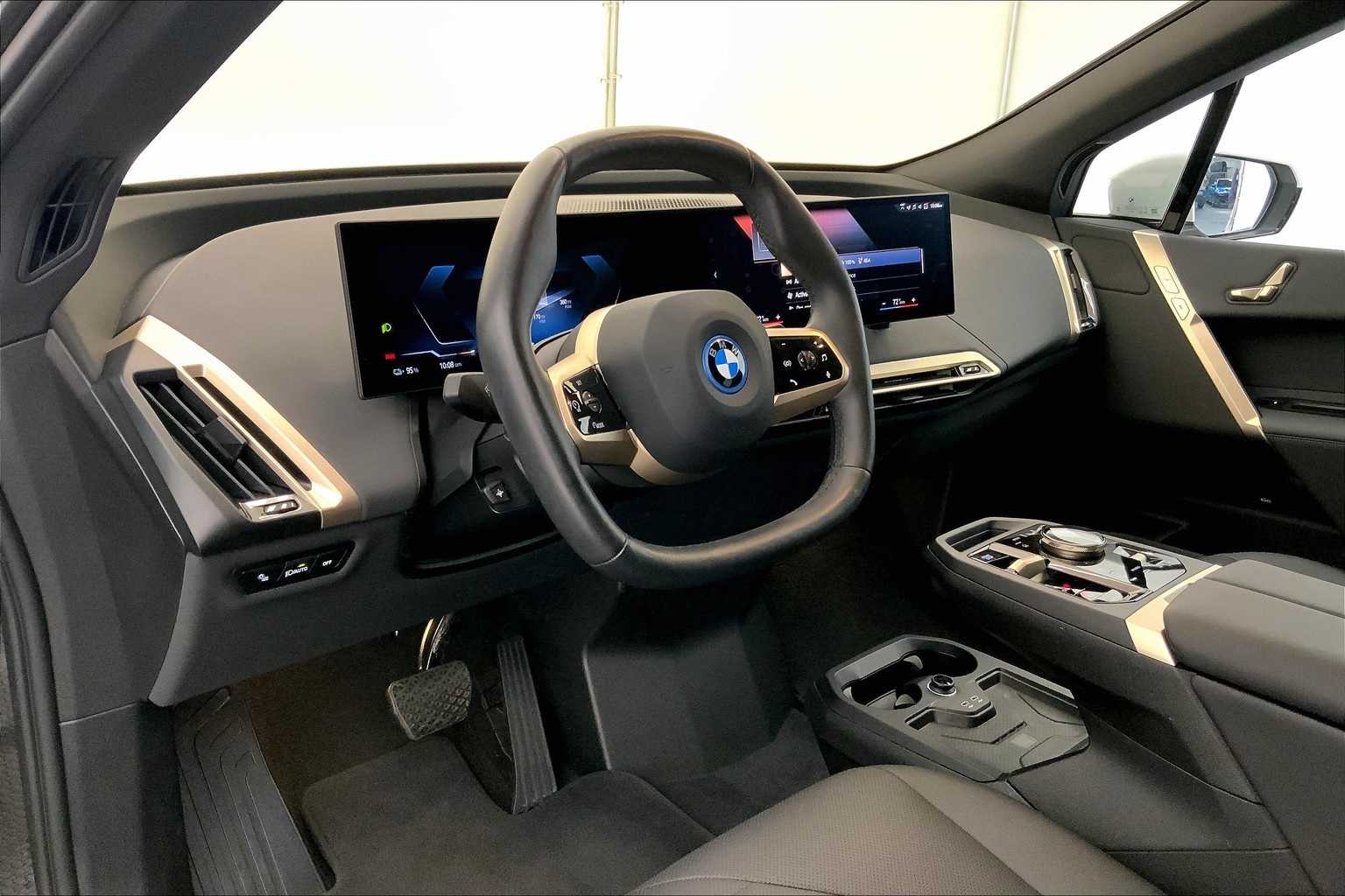 Thumbnail: 2023 BMW iX - 2