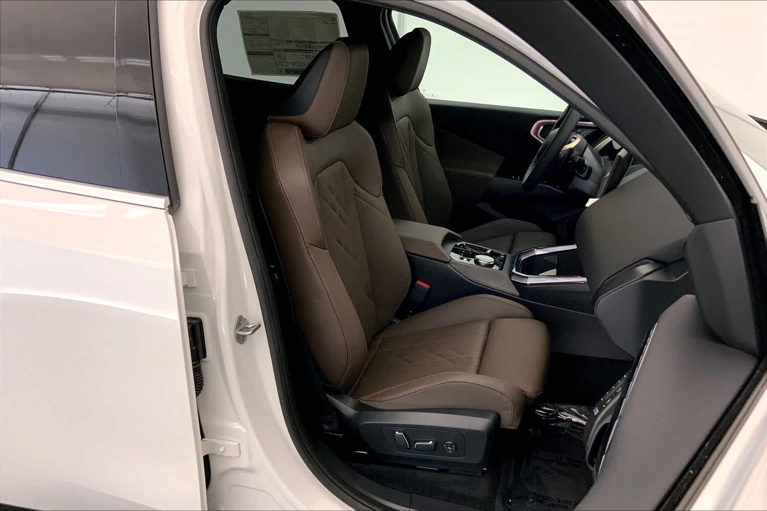 Thumbnail: 2025 BMW X3 - 14