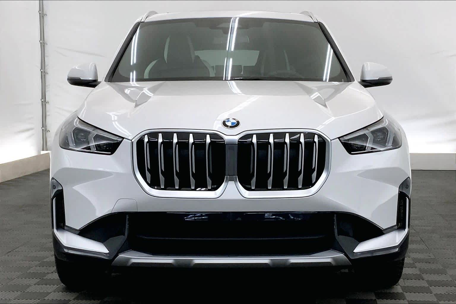 Thumbnail: 2026 BMW X1 - 6