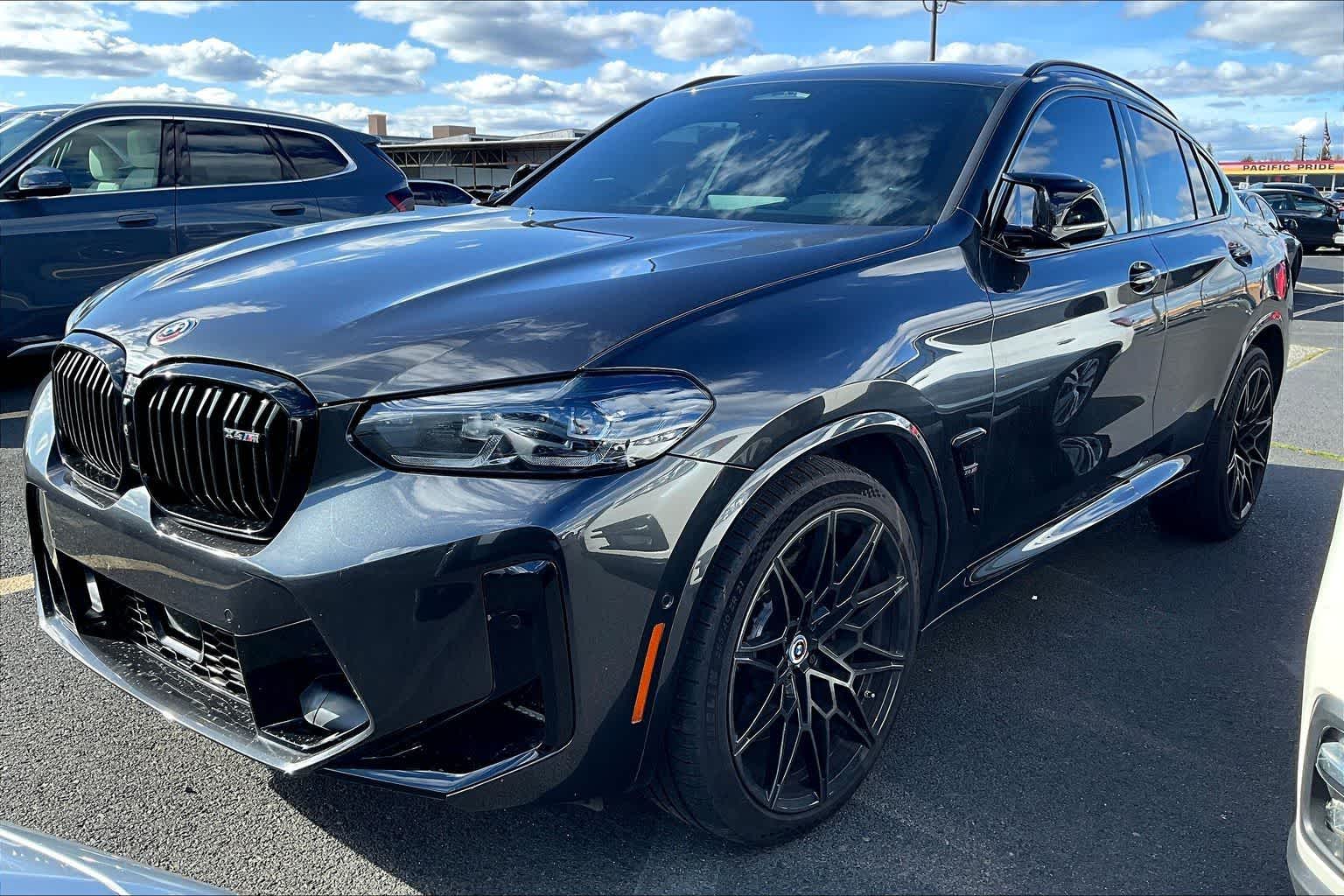 Thumbnail: 2023 BMW X4 - 1