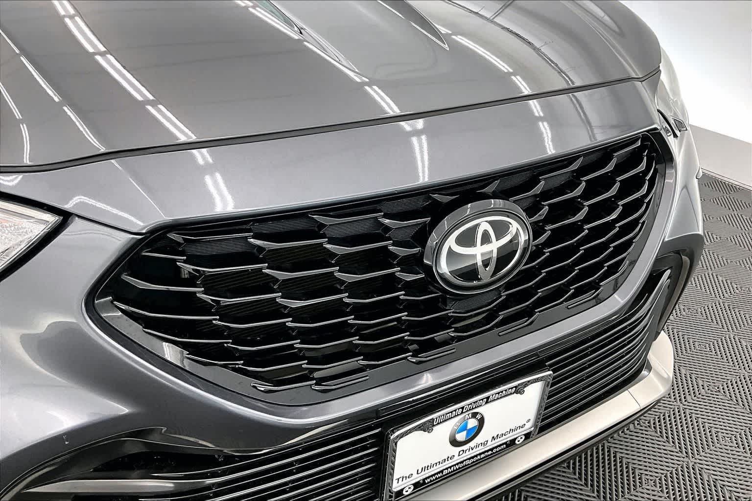 Thumbnail: 2021 Toyota Highlander - 33