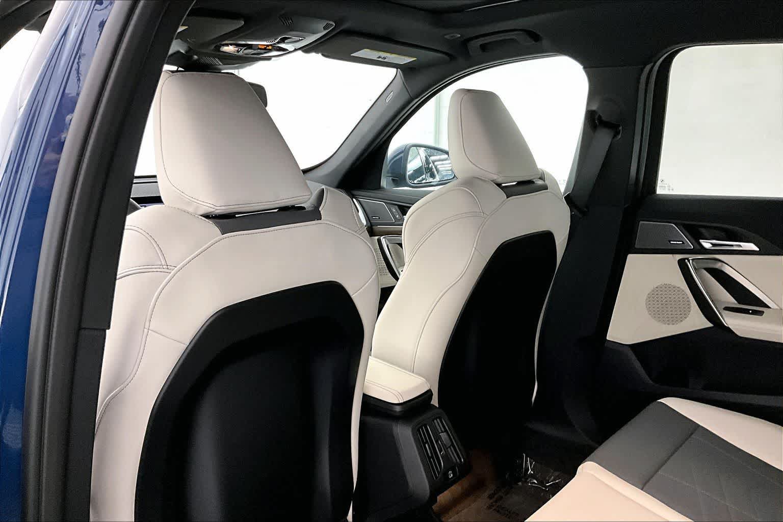 Thumbnail: 2026 BMW X1 - 12