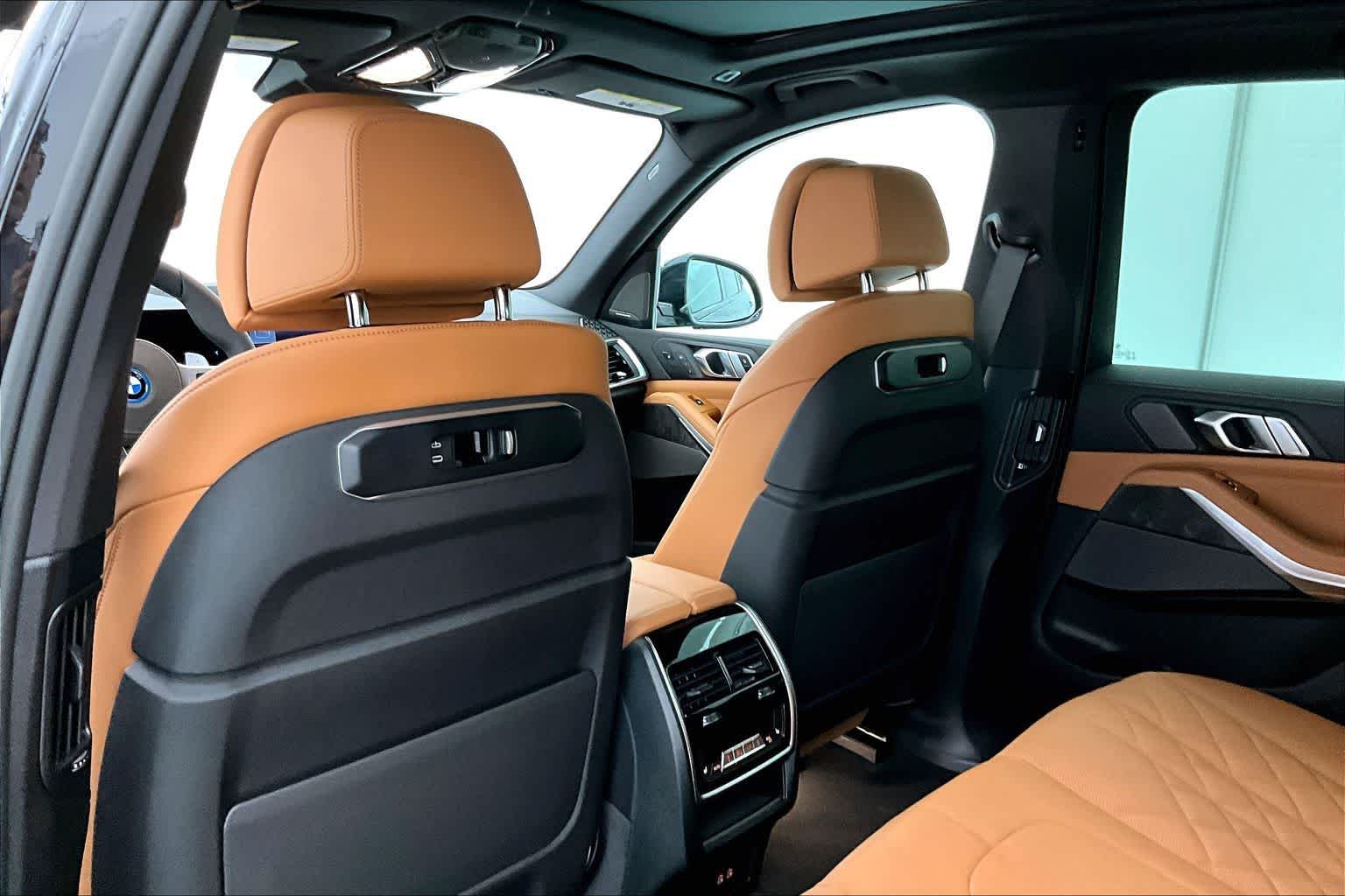 Thumbnail: 2026 BMW X5 - 12