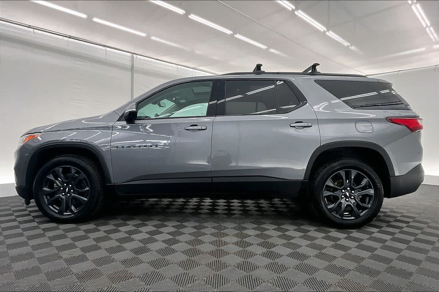 Thumbnail: 2021 Chevrolet Traverse - 3