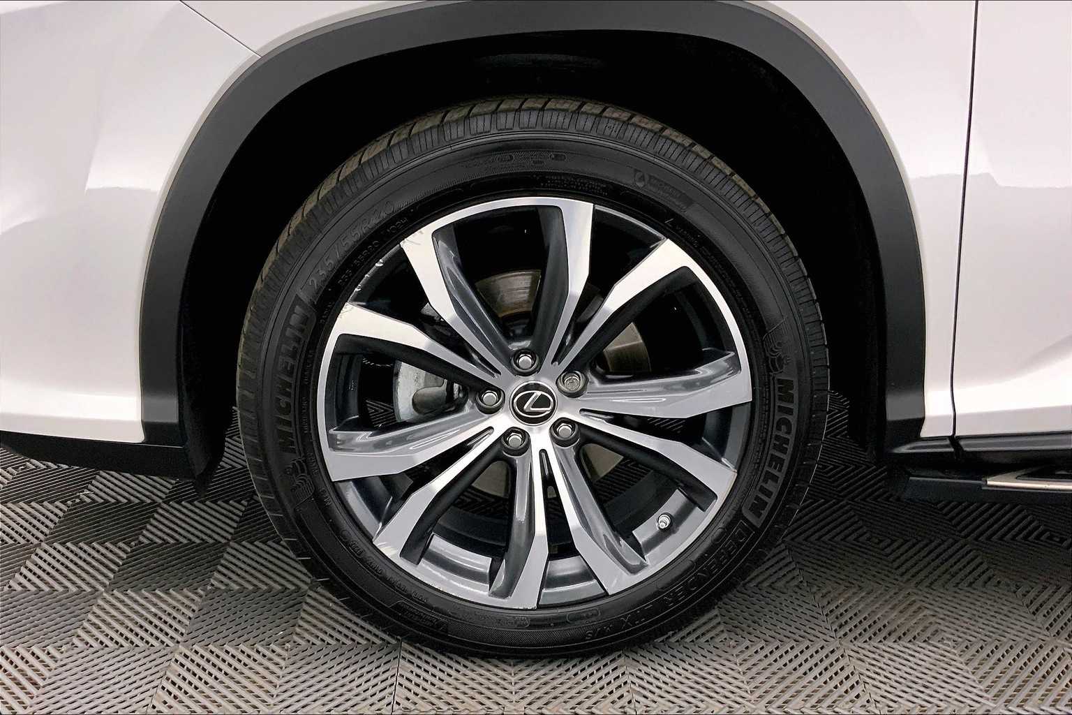 Thumbnail: 2018 Lexus RX - 8