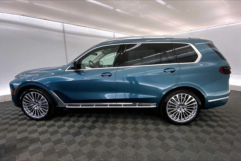 New 2026 BMW X7 xDrive40i SUV