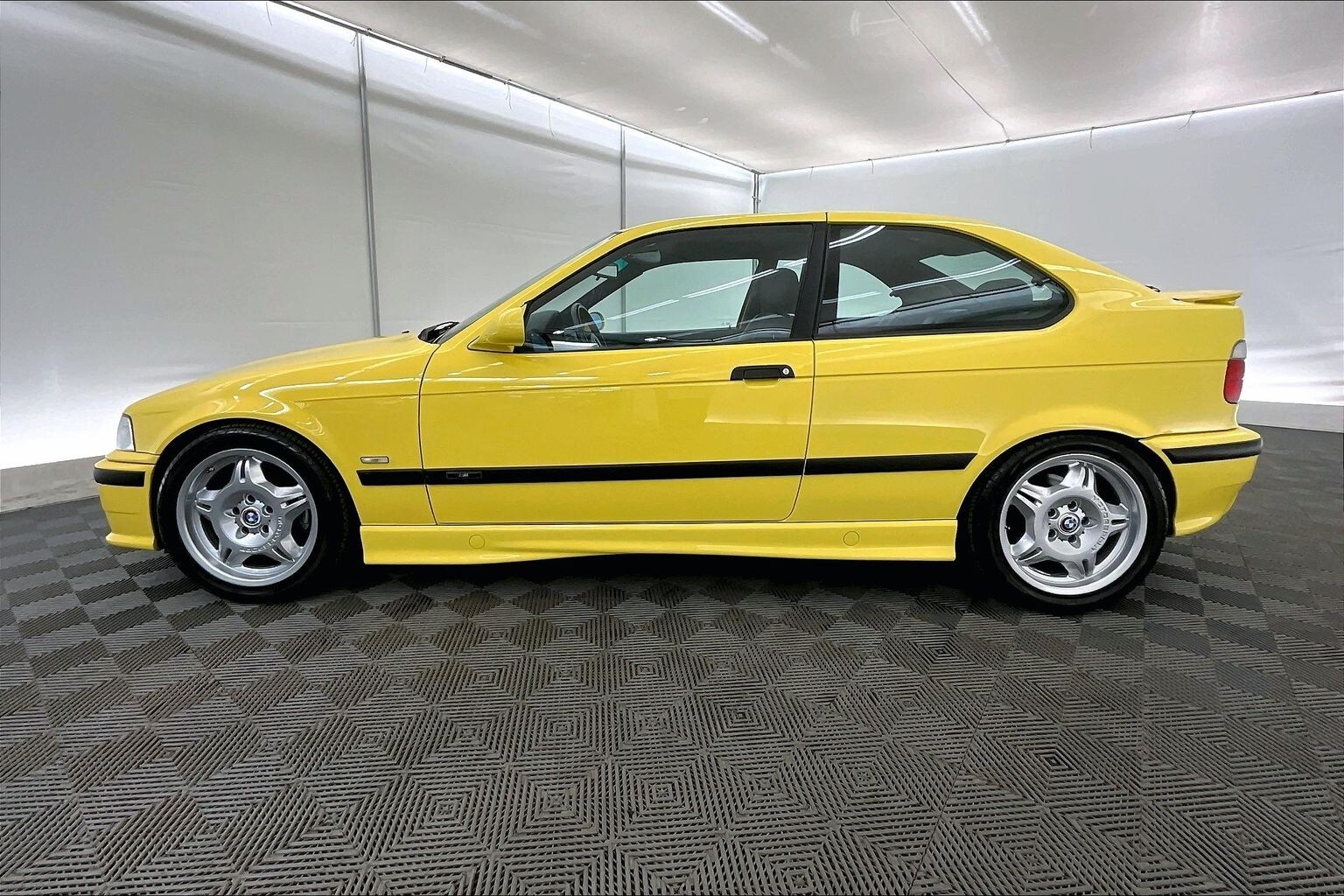 Thumbnail: 2000 BMW 2 Series - 3