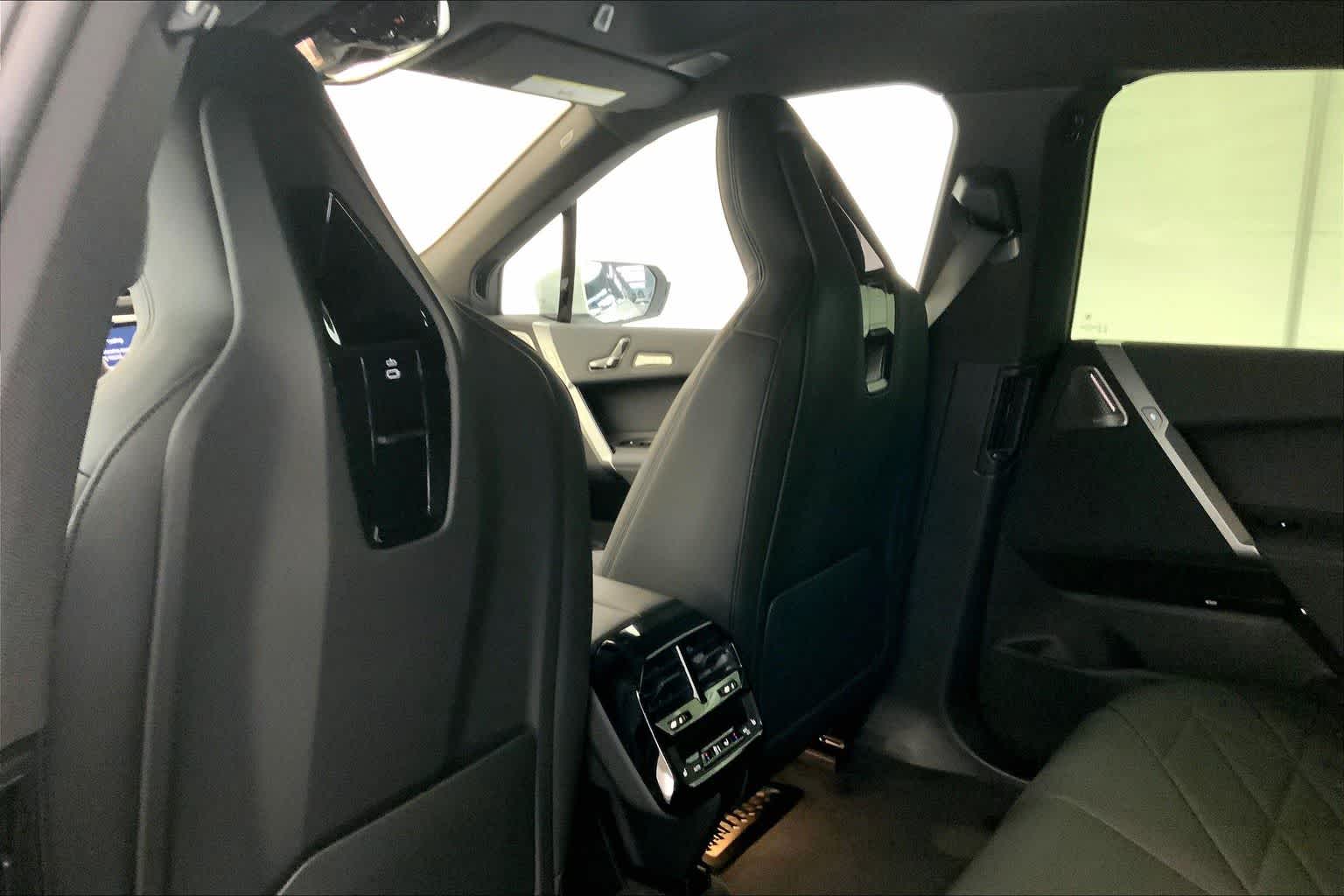 Thumbnail: 2025 BMW iX - 12