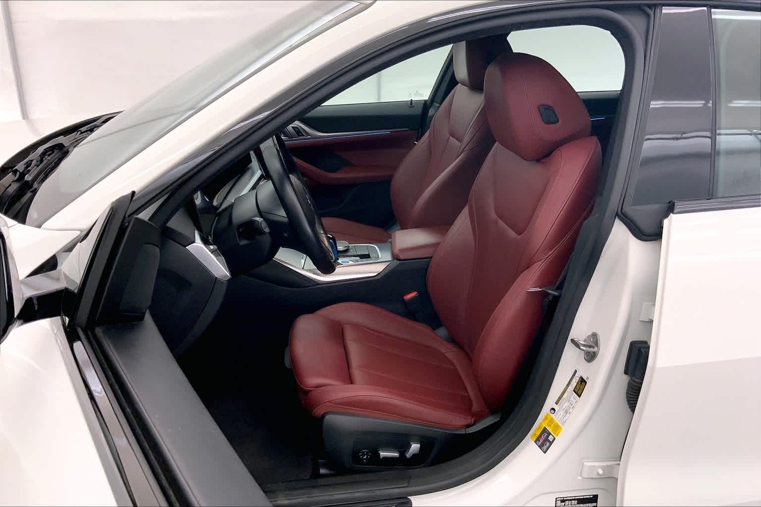Thumbnail: 2022 BMW i4 - 11