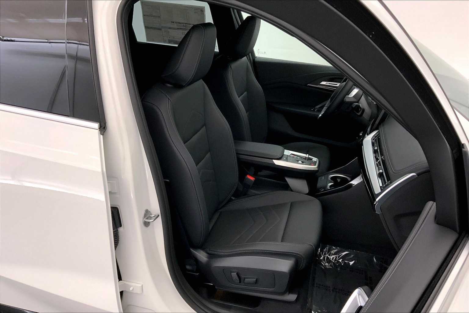 2025 BMW X1 xDrive28i 14