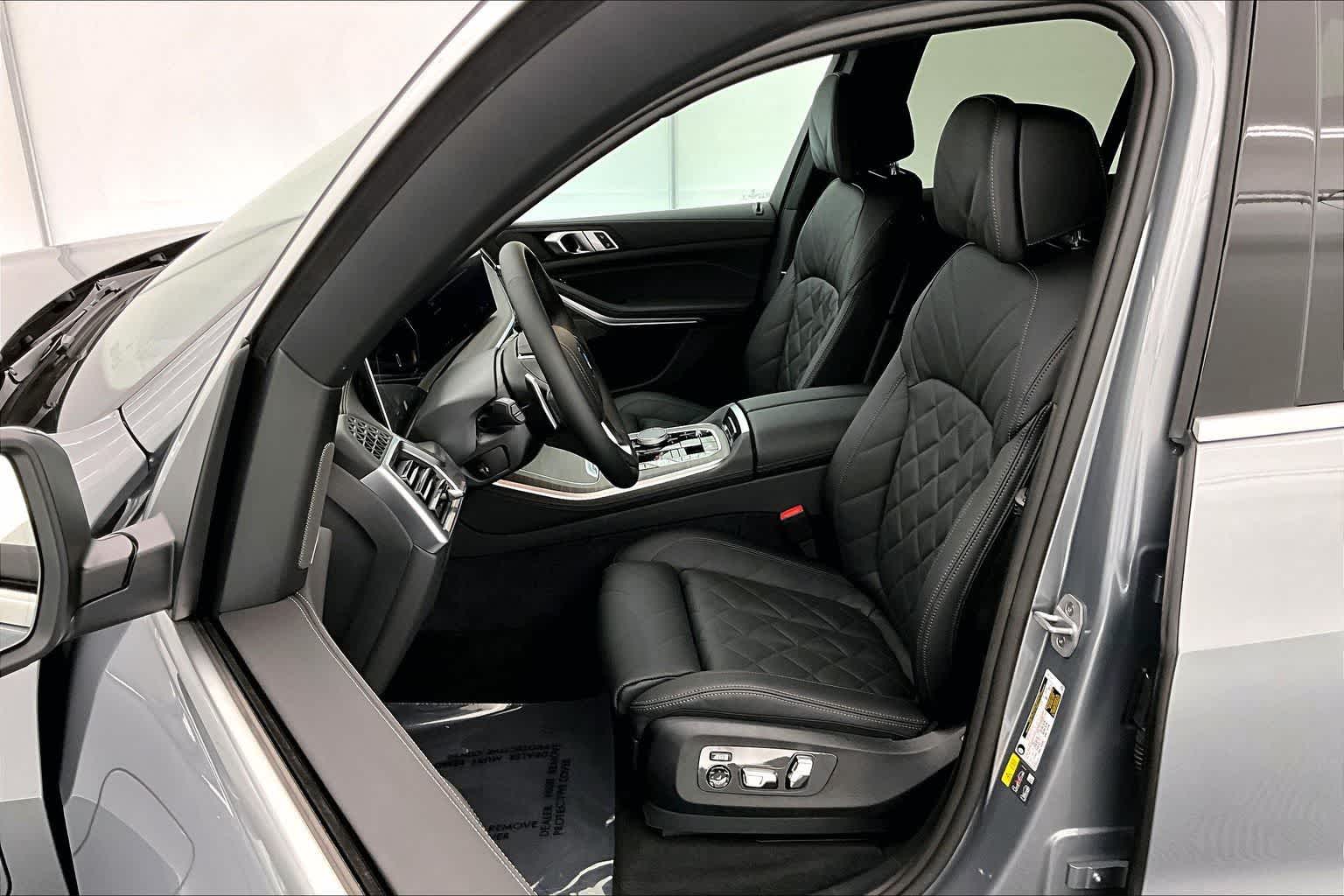 Thumbnail: 2026 BMW X5 - 11
