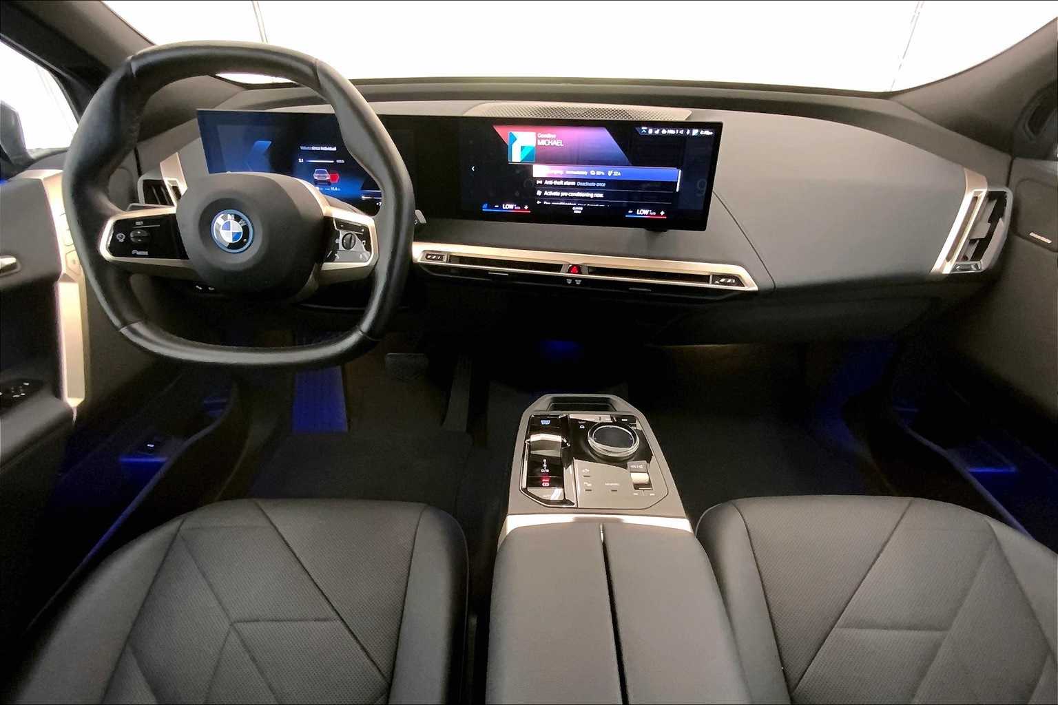 Thumbnail: 2023 BMW iX - 9