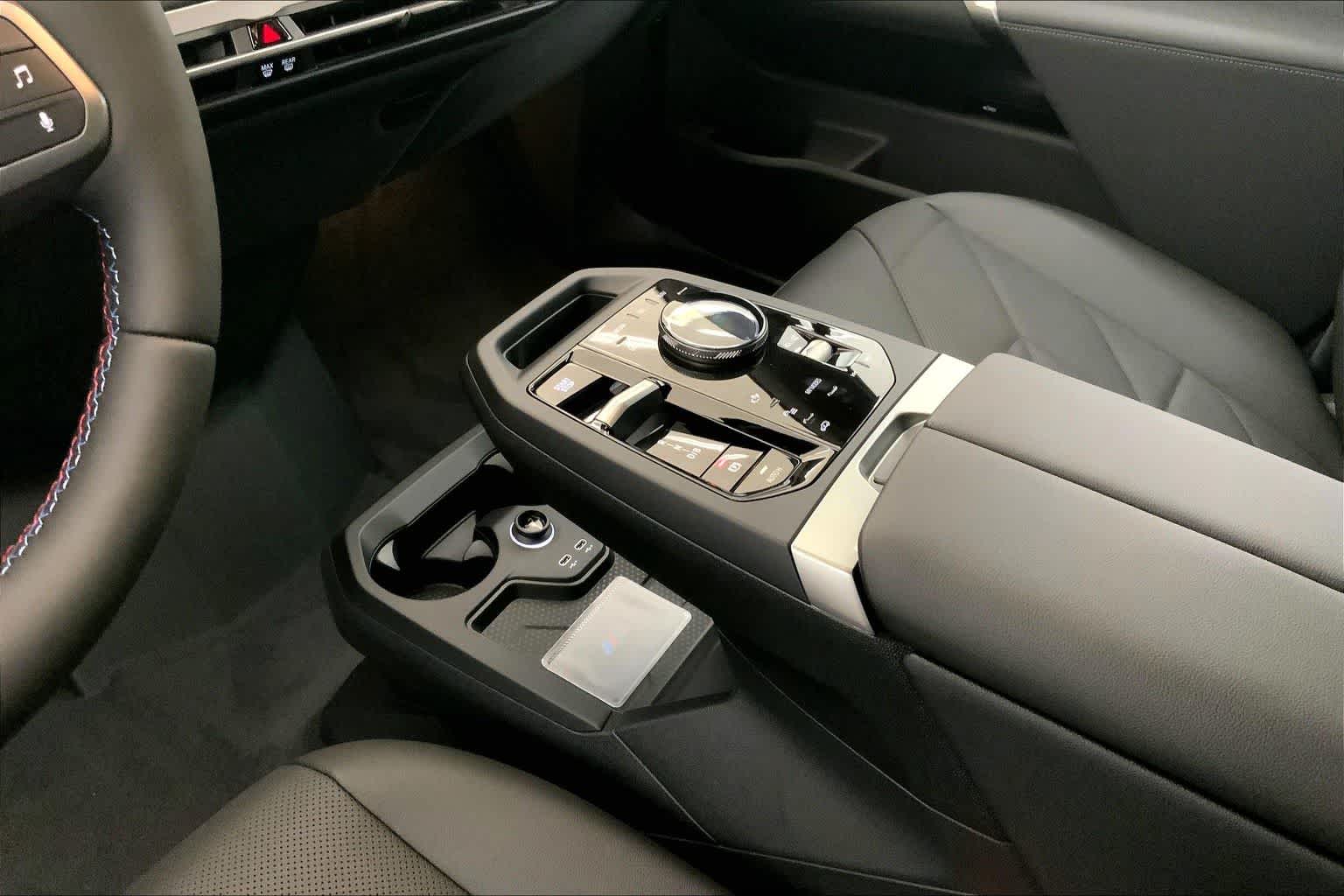 Thumbnail: 2025 BMW iX - 17