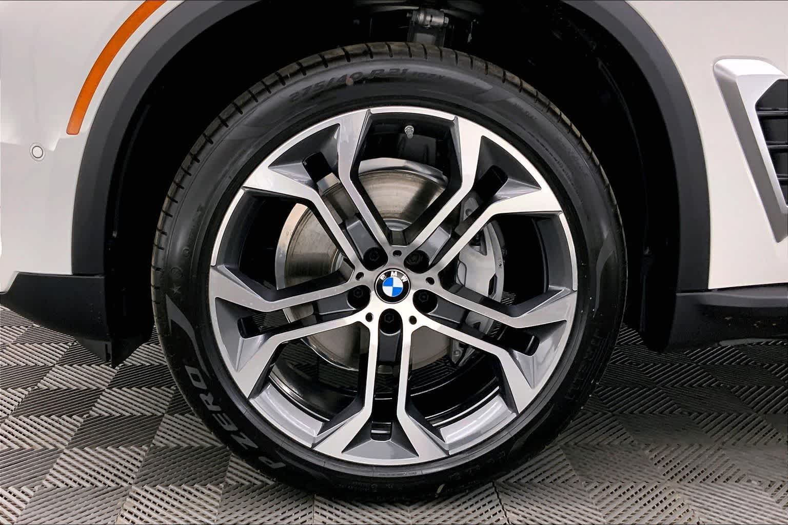 Thumbnail: 2026 BMW X5 - 8