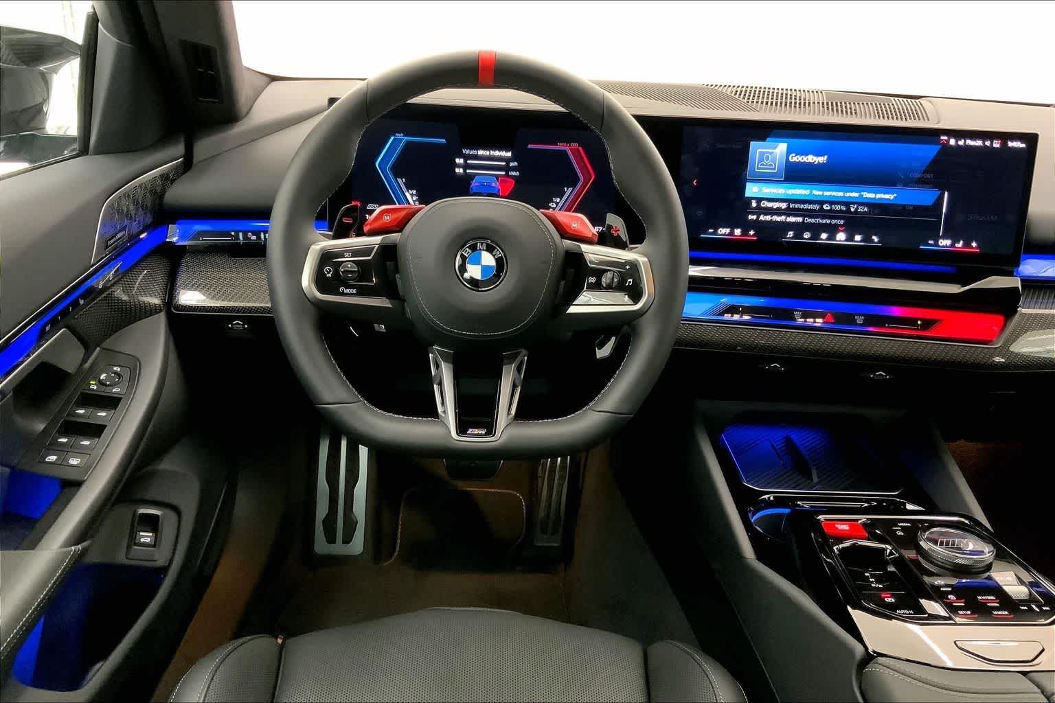 Thumbnail: 2025 BMW M5 - 14