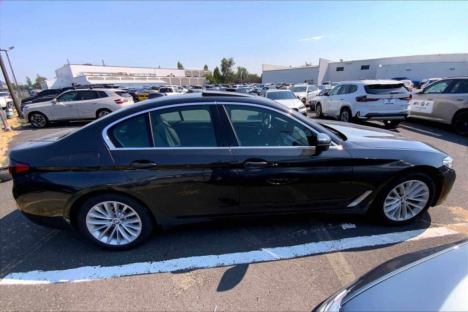 Thumbnail: 2023 BMW 5 Series - 8