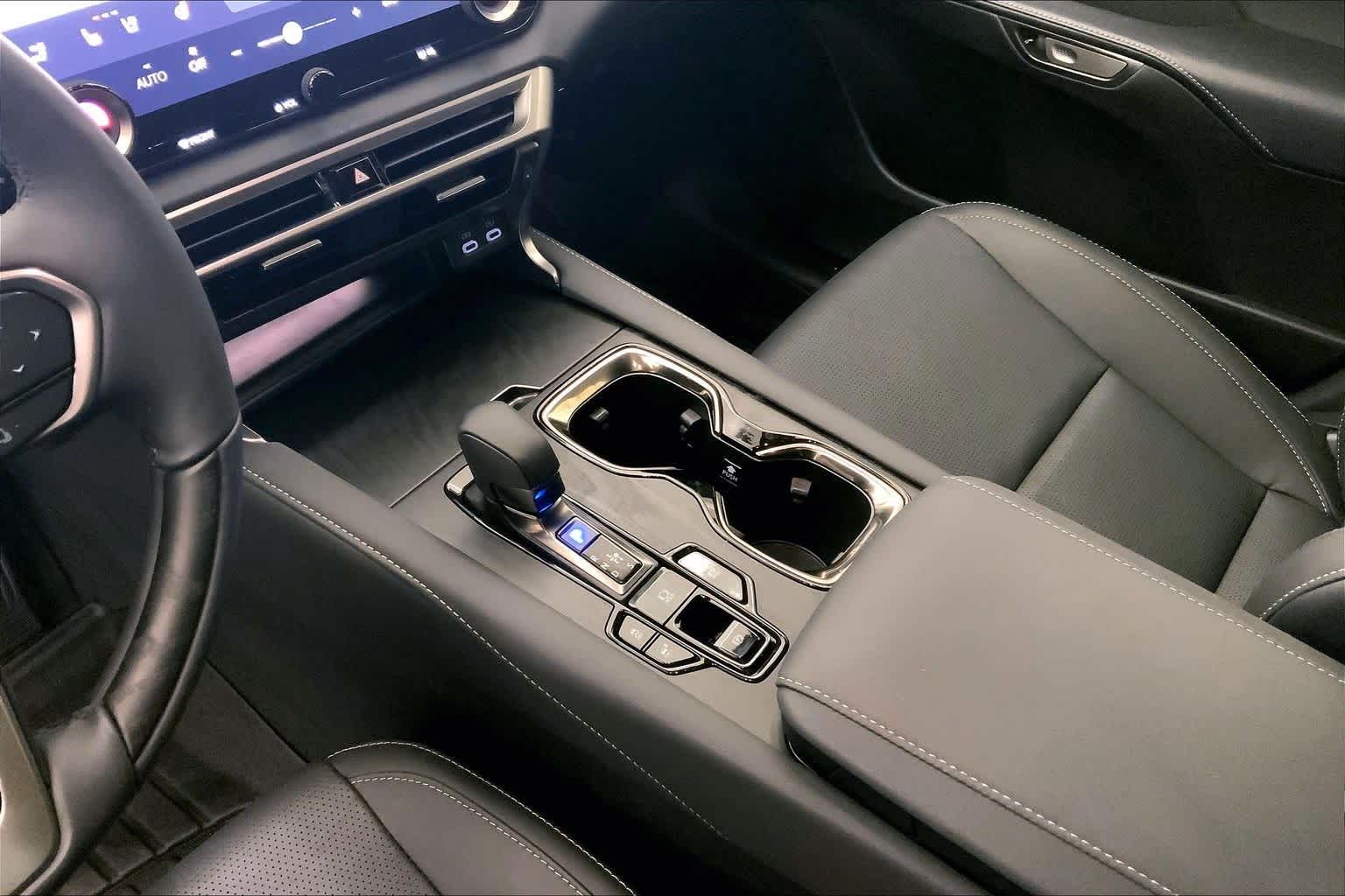 Thumbnail: 2025 Lexus RX - 16