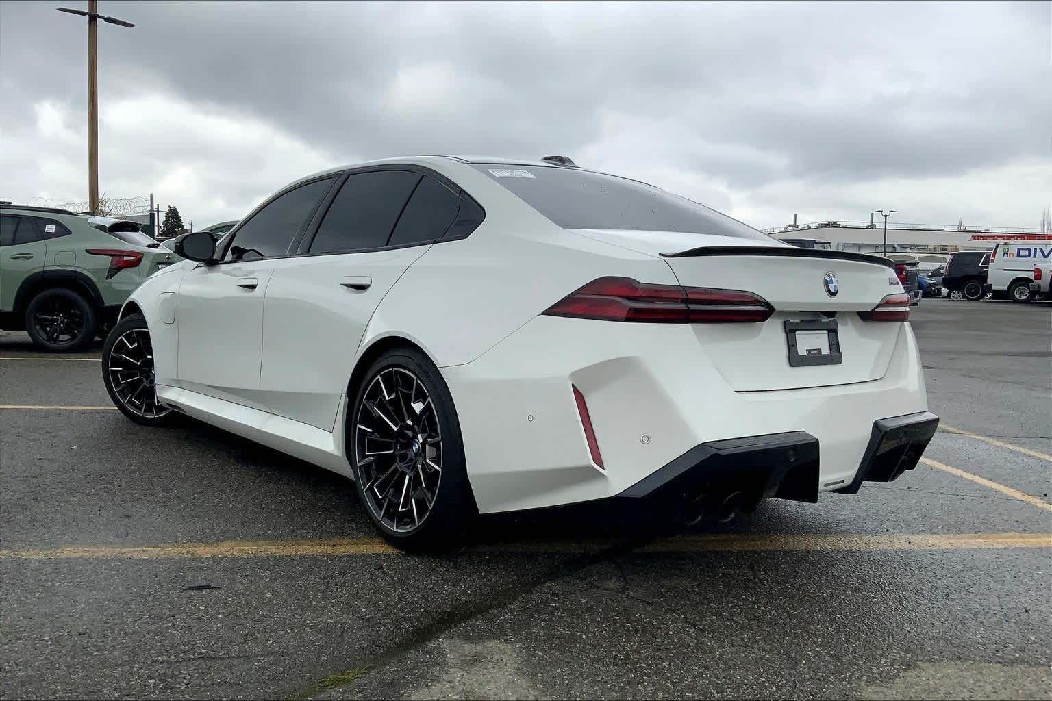 Thumbnail: 2026 BMW M5 - 4