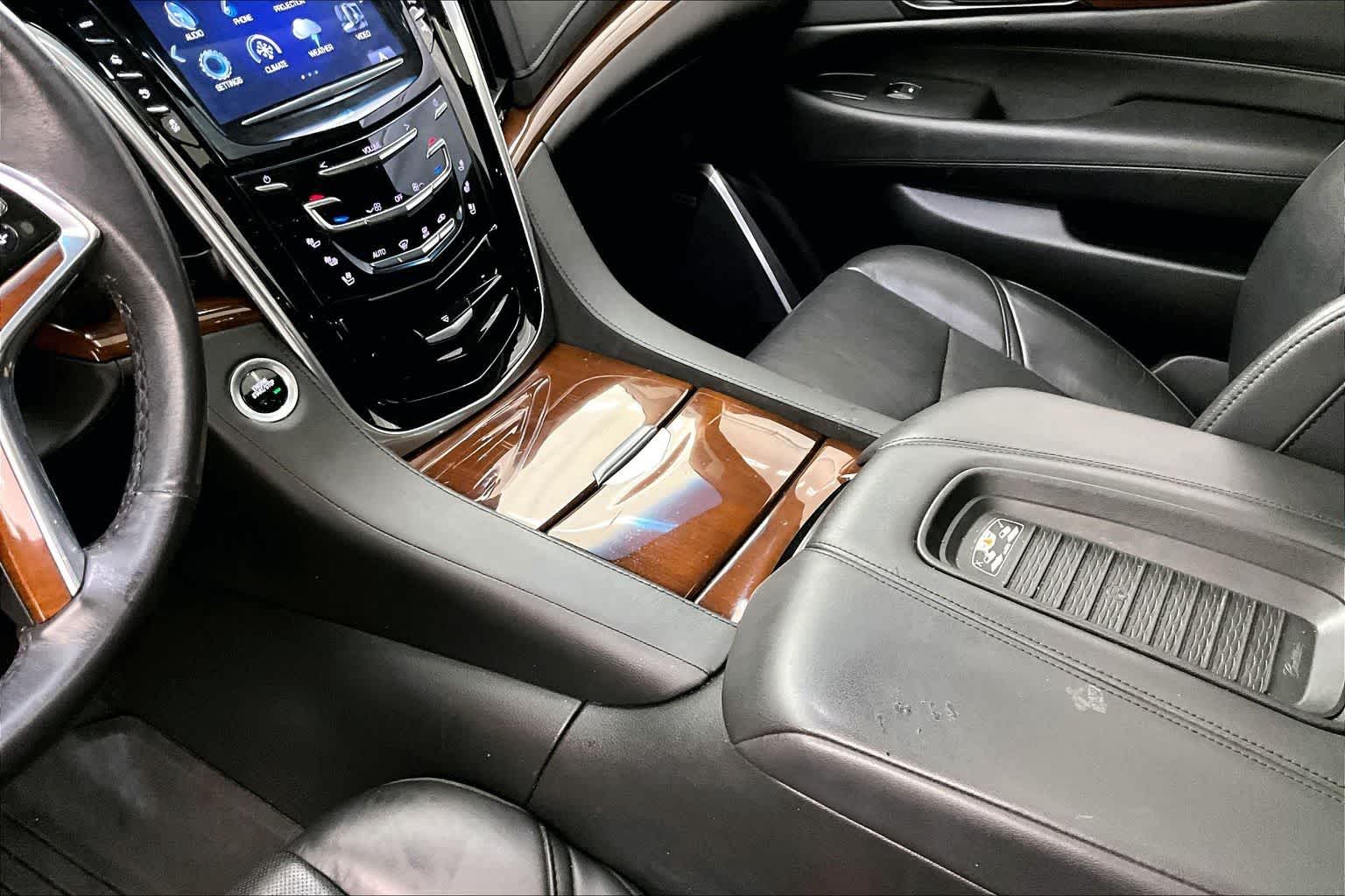 Thumbnail: 2020 Cadillac Escalade - 16