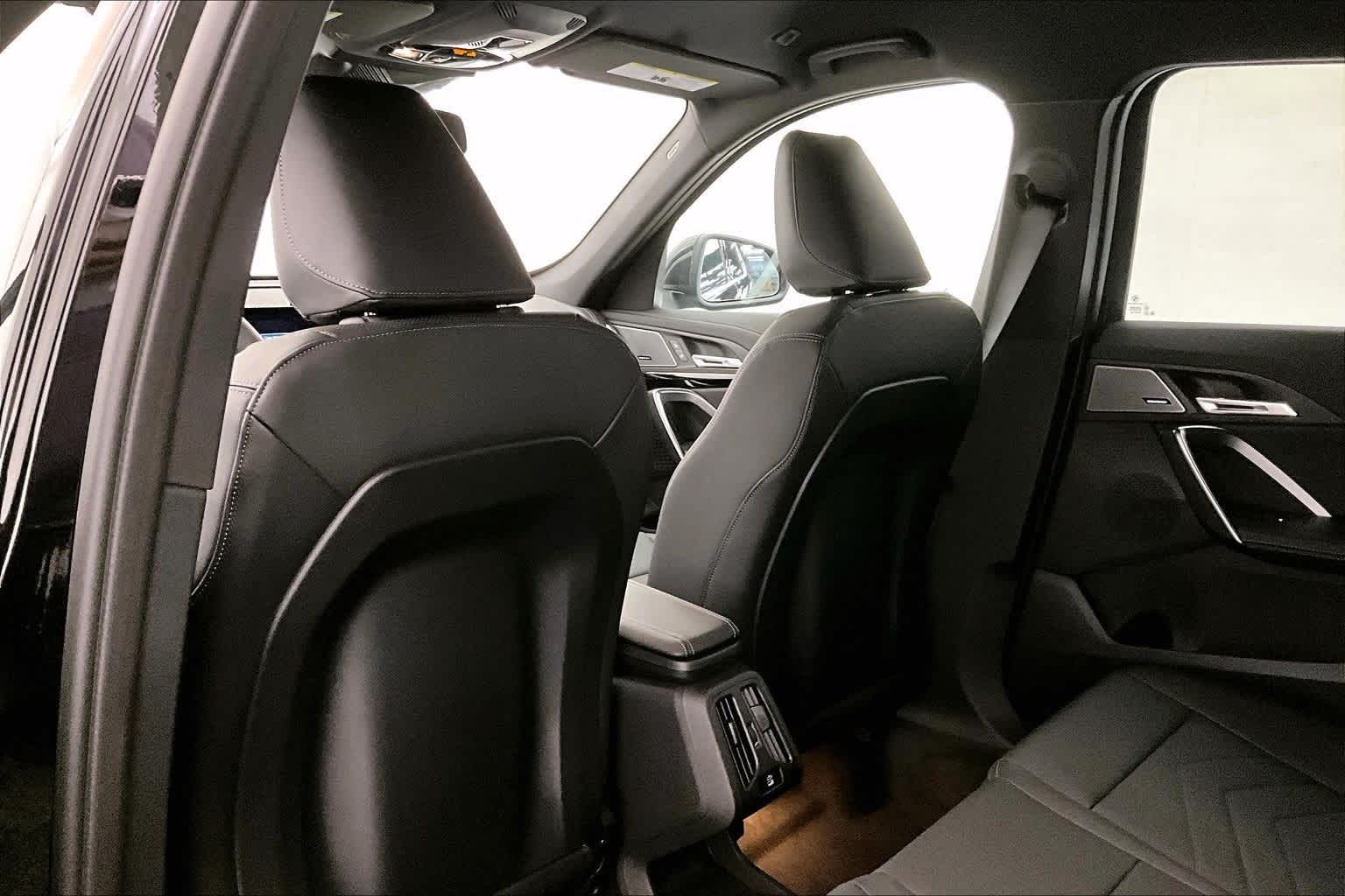 Thumbnail: 2026 BMW X1 - 12