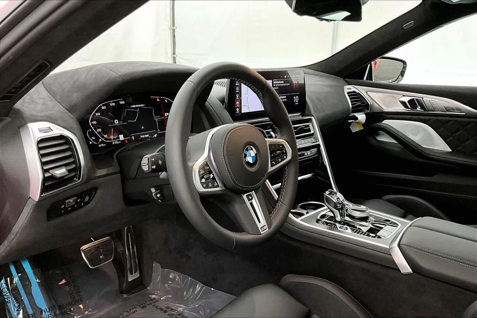Thumbnail: 2026 BMW 8 Series - 2