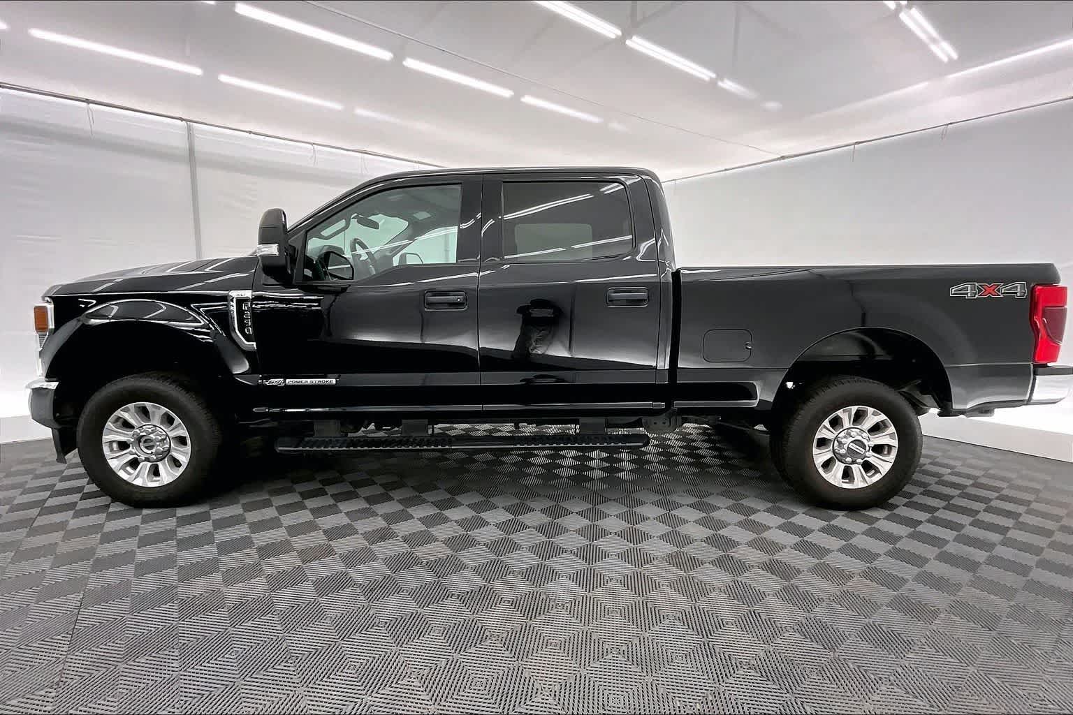 Thumbnail: 2022 Ford F-250 - 3