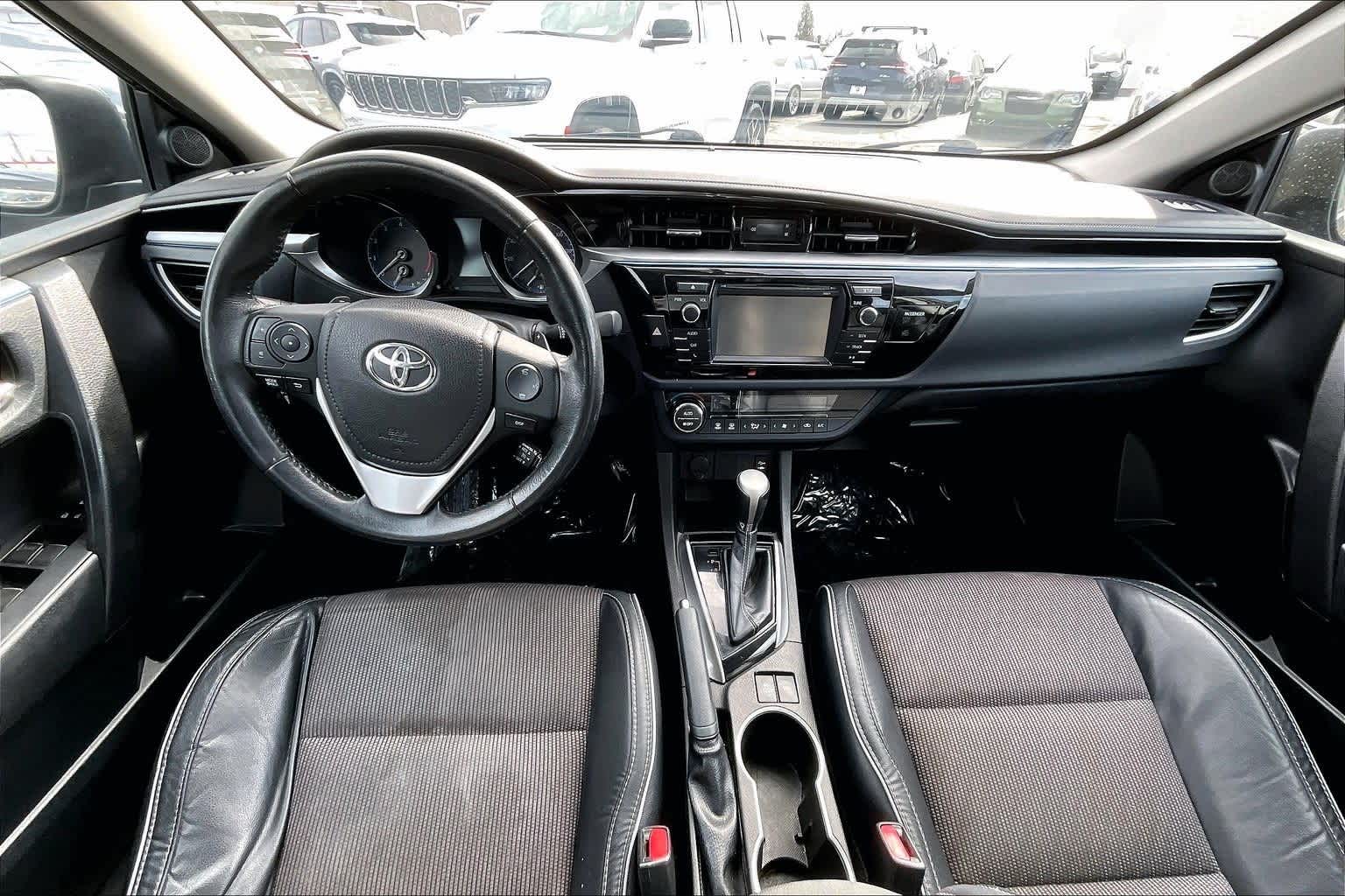 Thumbnail: 2016 Toyota Corolla - 10