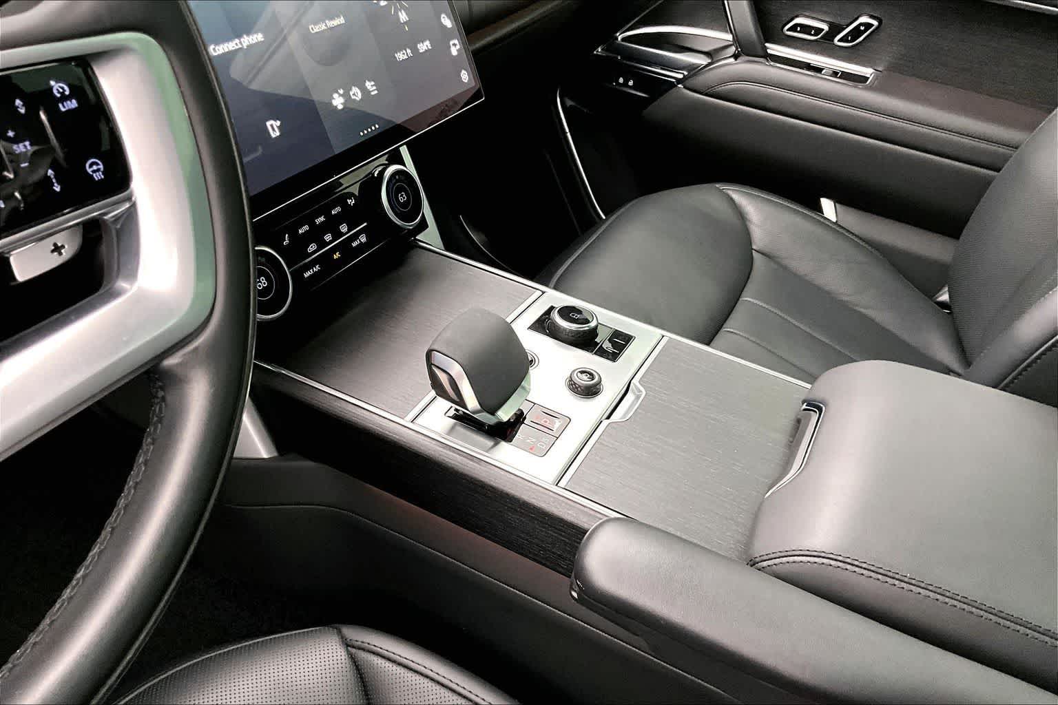 Thumbnail: 2023 Land Rover Range Rover - 16