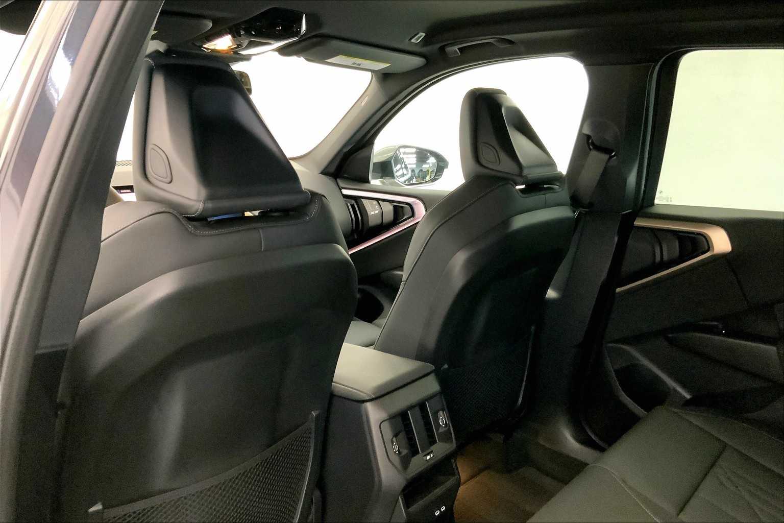 Thumbnail: 2025 BMW X3 - 12