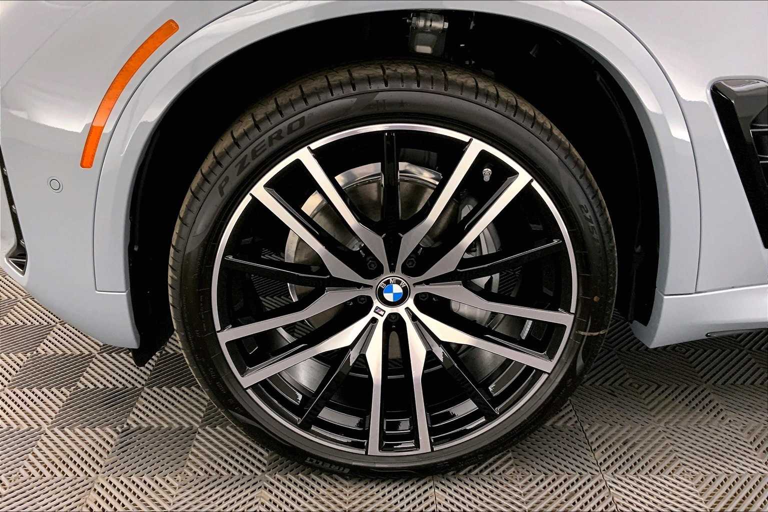 Thumbnail: 2026 BMW X5 - 8